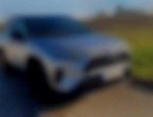 Toyota RAV4 2.5 Hybrid e-CVT Selection FWD v zaruk...