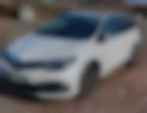 Toyota auris touring sport