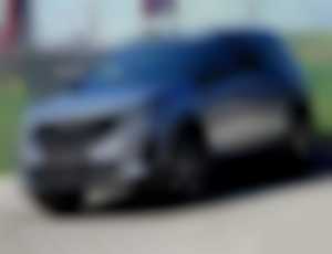 Peugeot 5008 1.5 BlueHDi 7-MIESTNE AUTOMAT ALLURE SR 2022