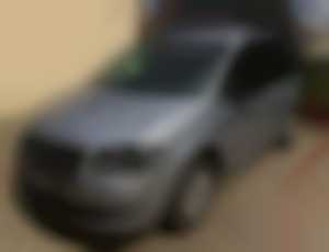 VW Touran 2010 77 kW sedem miest