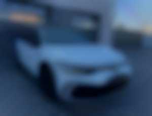 Volkswagen Golf 1.5 eTSI DSG R-Line