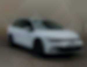 PREDÁM úplne nový Volkswagen Golf Variant Life 2.0 TDI
