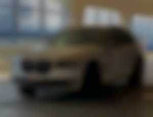 BMW 750xd Facelift SR Auto 4x4 rok 2013