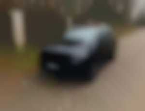 Volvo XC40 benzín elektro
