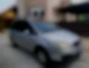 Ford c-max 1.6 benzín