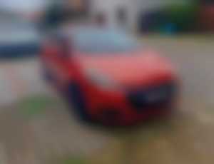 Peugeot 208, 2015 1.2 benzín,manuál