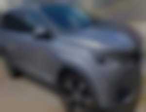 Predám Peugeot 5008 v striebornej metalíze - 7 miestne