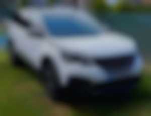 Peugeot 5008, 81000km, 2019 benzín manuál