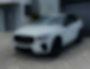 Volvo XC60 2.0 B4 mHEV R-Design AWD AT