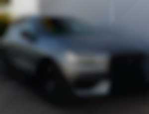 Volvo XC60 B5 R-Design AWD 235PS 4X4 Geartronic 36...