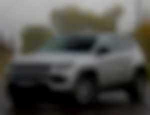 Jeep Compass 1.3 GSE Longitude  AJ NA SPLÁTKY  P...