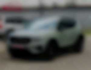 Volvo XC40 2.0 B3 mHEV Plus AT