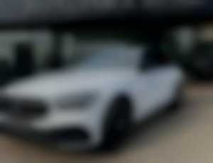 Mercedes E trieda T 200 AT