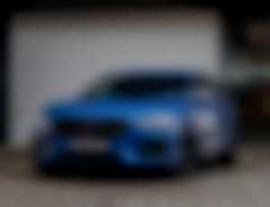 Volvo V90 D4 2.0L R-Design AWD AT