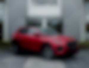 Jaguar E-PACE R-DYNAMIC HSE 2.0 liter 4-valec D20...