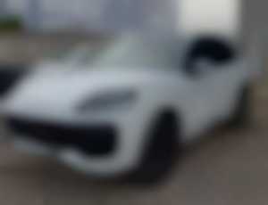 Porsche Cayenne Coupe 3.0 4x4 260kw A8 sport paket