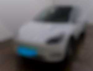 Tesla Model Y 2023 Standard Range