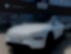 Tesla Model Y Long AWD