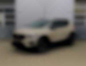 Volvo XC40 2.0 B3 mHEV Plus AT