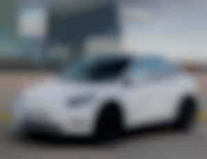 Tesla Model Y Long Range Dual Motor AJ NA SPLÁTKY ...