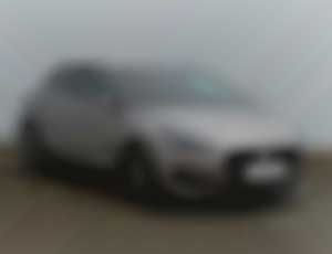 Hyundai i30 Fastback 1.4 T-GDI Automat, Serv.kniha...