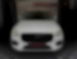 Volvo XC60 2.0 Momentum AWD AT