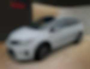Toyota Auris Touring Sports 1,8 Hybrid STYLE SKYVI... 