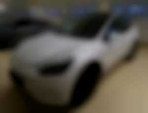 Tesla Model Y Long Range, AWD, ťažné zariadenie 