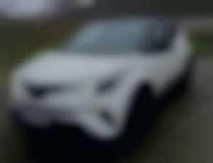 Toyota C-HR 1,8 Hibrid 