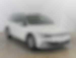 VW Golf 1.5 eTSI Automat, Tempomat, Park. senzory