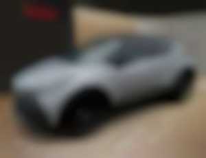 Toyota C-HR STYLE BI-TONE 2.0 Hybrid 197k e-CVT FW...