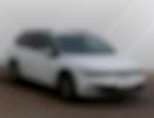 VW Golf 1.5 TSI Tempomat, Park. senzory, Vyhř. sed...