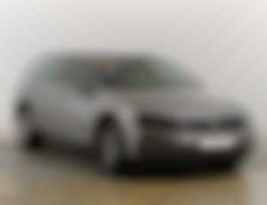 VW Passat 2.0 TDI, digi klima, Infotainment