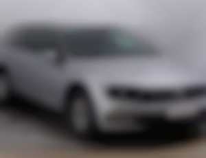 VW Passat 2.0 TDIighline , Automat, Serv.kniha