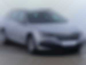 Skoda Superb Ambition Plus 1.5 TSI Navigácia, Temp...