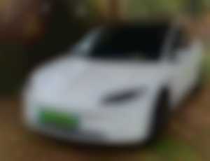 Tesla Model 3 RWD Premium