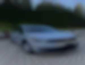 VW Touran 1.6 TDI 77kw Life, Light  Park Assist, R16