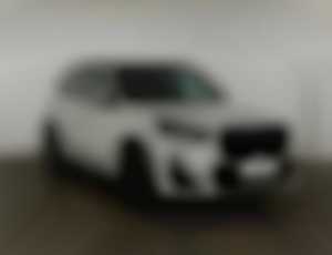 BMW X1 sDrive18i, Pano, Tažné, Full LED