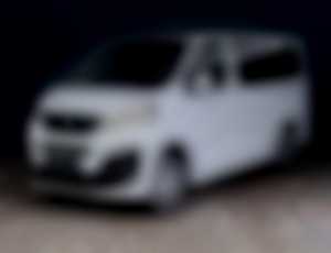 Peugeot Traveller 2.0 BlueHDi Active Compact