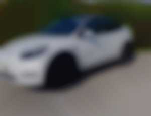 Tesla Model Y Long Range AWD, 8 kolies