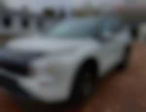 Mitsubishi Outlander PHEV 2,4L INSTYLE 