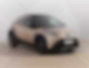 Toyota Aygo X 1.0 Automat, Serv.kniha, Koža, Navig...